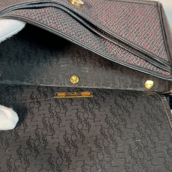 YSL Vintage Crossbody - Picture 13 of 16